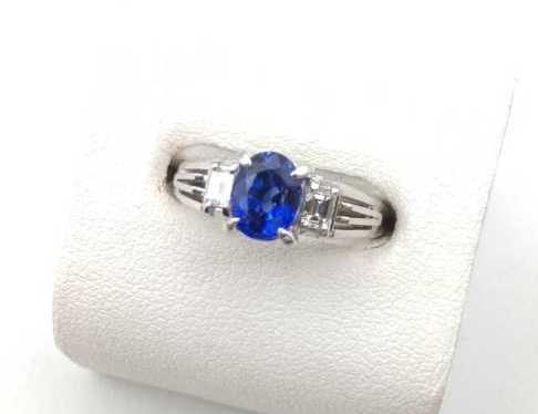 宝石買取 指輪 サファイア Pt900